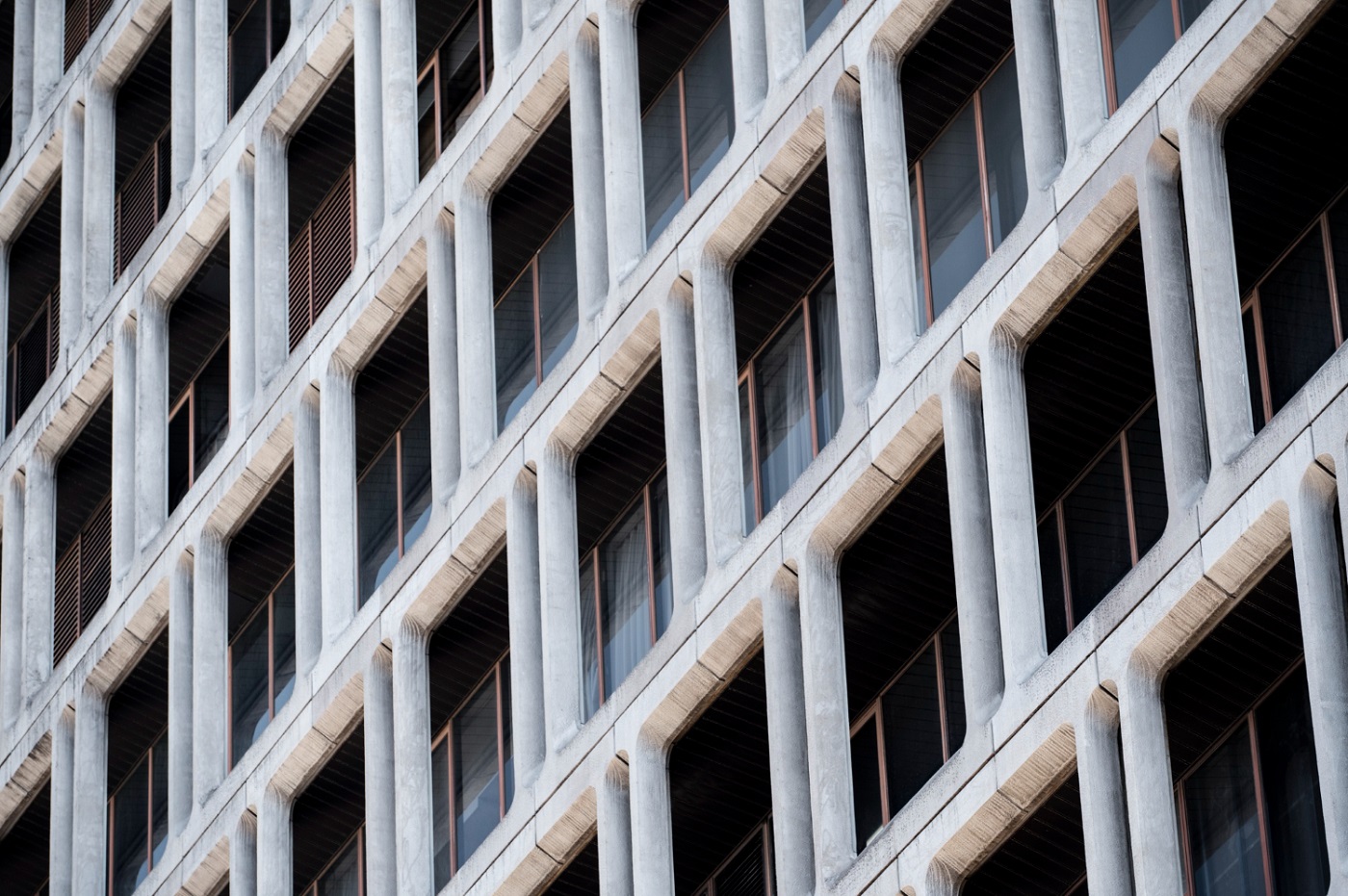 Żelbetowe słupy nośne – solidna podstawa konstrukcji