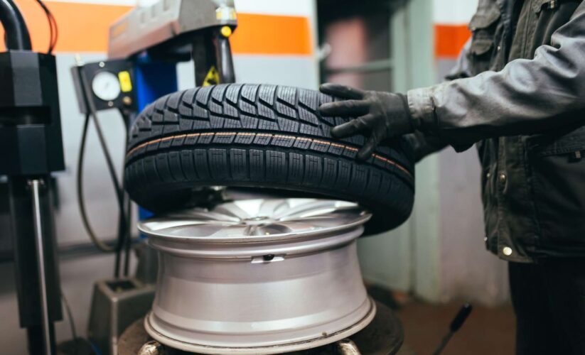 Profesjonalny serwis montażownic – gwarancja niezawodnej pracy urządzeń w warsztacie